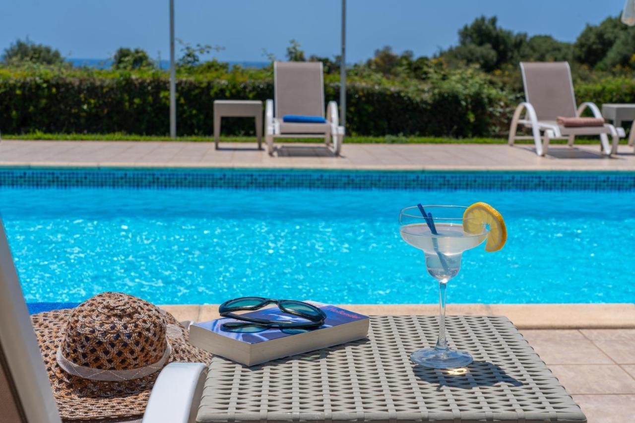 Monambeles Villas Svoronata Exteriör bild