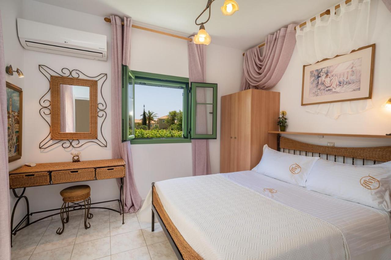 Monambeles Villas Svoronata Exteriör bild