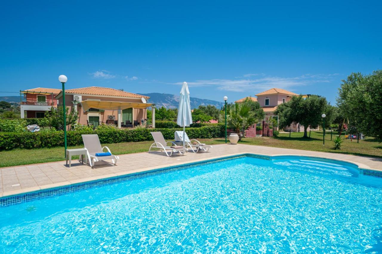 Monambeles Villas Svoronata Exteriör bild