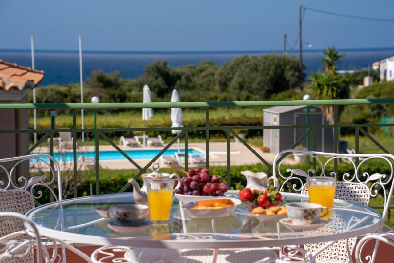 Monambeles Villas Svoronata Exteriör bild