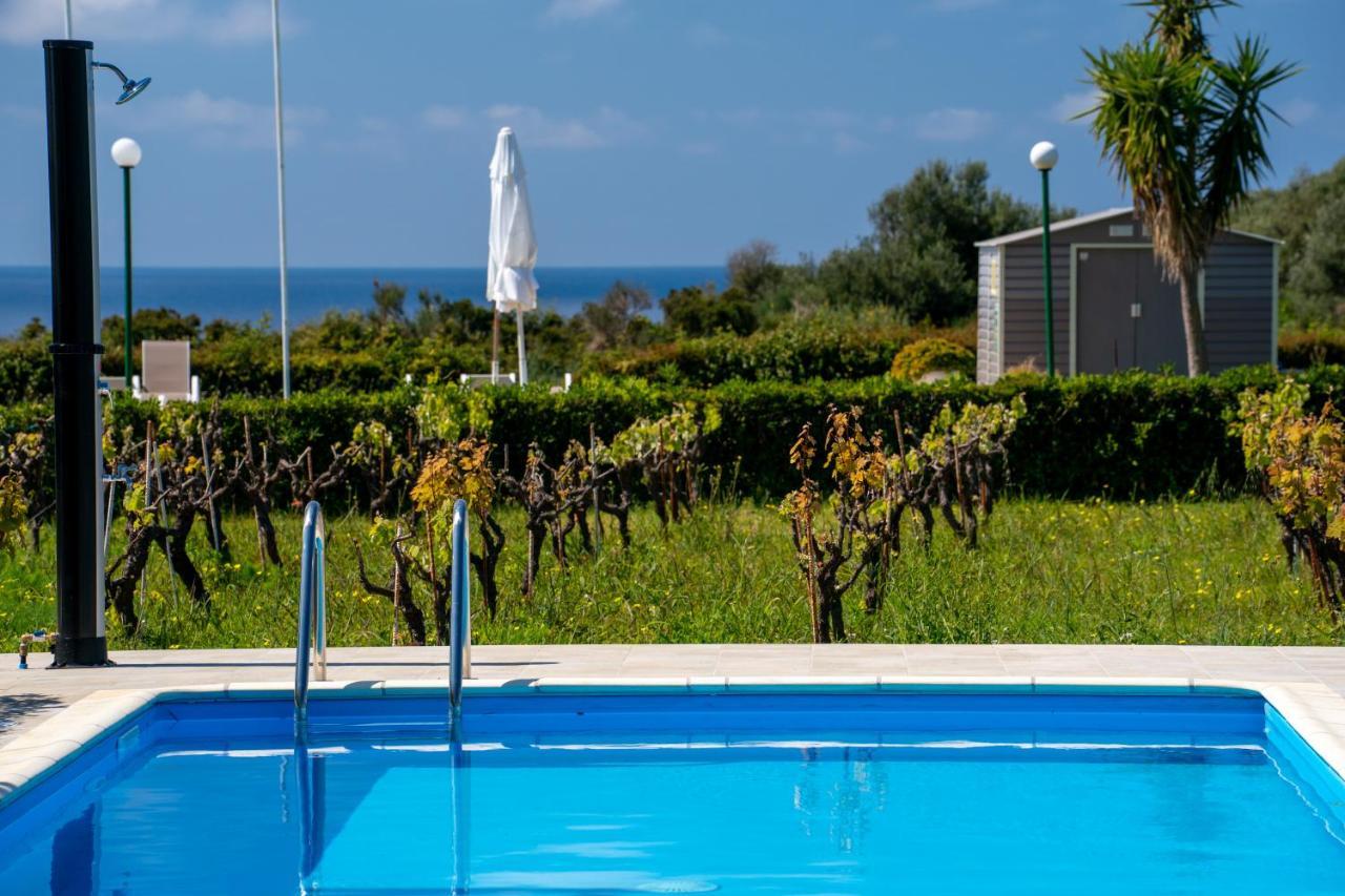 Monambeles Villas Svoronata Exteriör bild