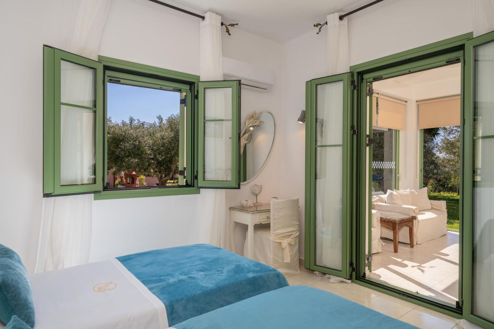 Monambeles Villas Svoronata Exteriör bild