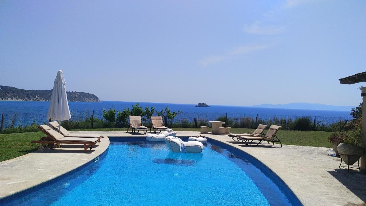 Monambeles Villas Svoronata Exteriör bild