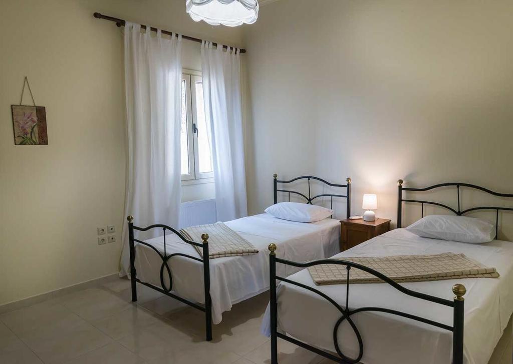 Monambeles Villas Svoronata Exteriör bild